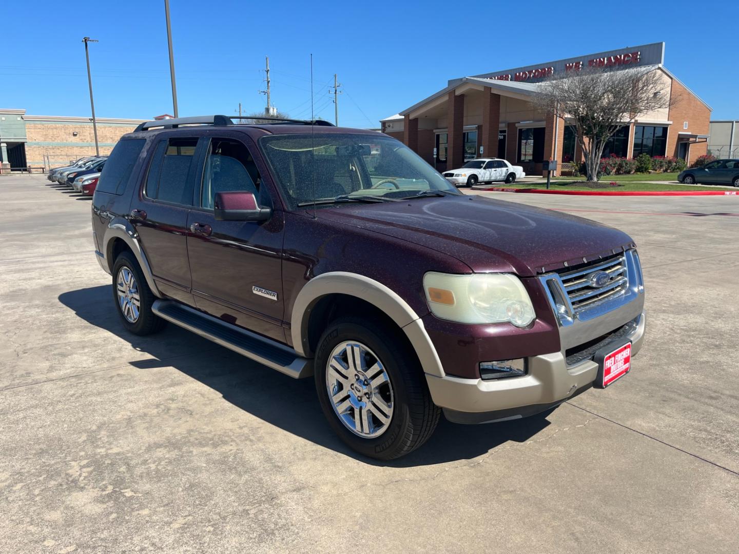 2006 maroom /TAN Ford Explorer Eddie Bauer 4.6L 4WD (1FMEU74816U) with an 4.6L V8 SOHC 16V engine, 6-Speed Automatic Overdrive transmission, located at 14700 Tomball Parkway 249, Houston, TX, 77086, (281) 444-2200, 29.928619, -95.504074 - Photo#0